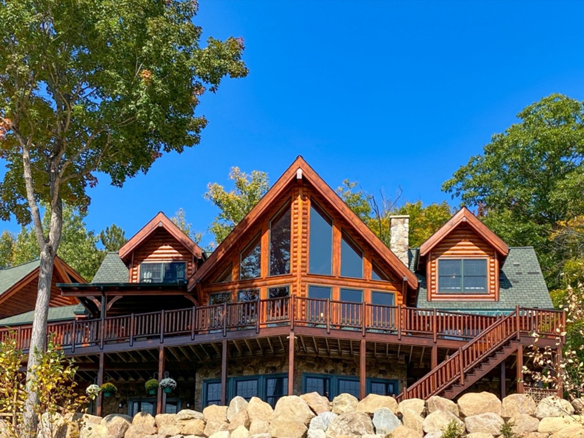 Nature-Inspired Landscaping for Tennessee Log Homes | Natural Element Homes